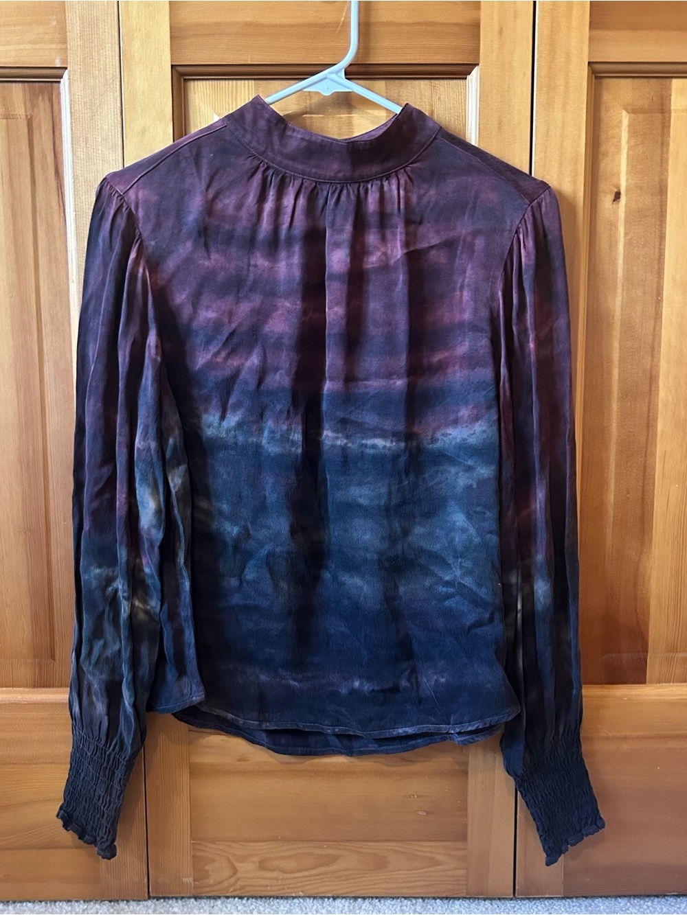 cloth & stone Tie-Dye Long Sleeve Blouse in Navy and Burgundy